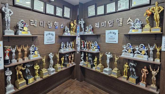 몸빼관장 문종수 보디빌딩 입상 경력과 교정운동 자격 - 1 - 20261005171244